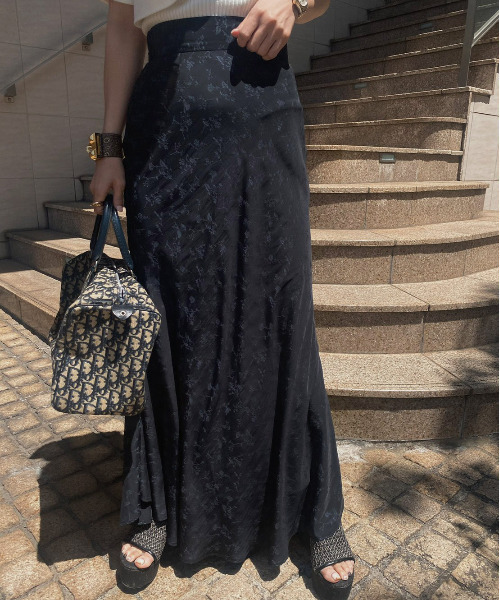 Ameri（アメリ）の「SATIN JACQUARD FLARE SKIRT（スカート）」 - WEAR
