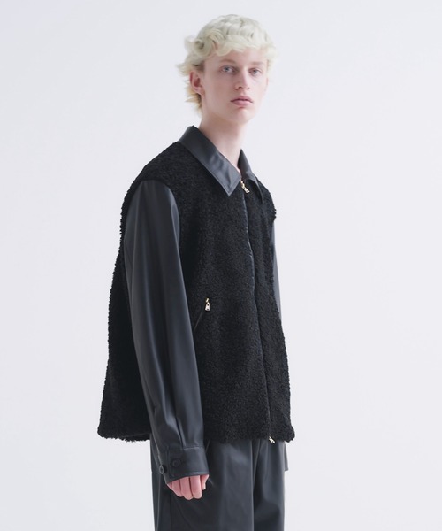 CULLNI（クルニ）の「24-AW-012B / Curling Boa & Faux Leather Zip Up