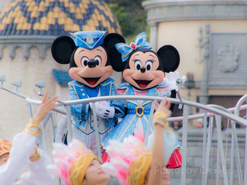 mickey-minnie-j40022.webp