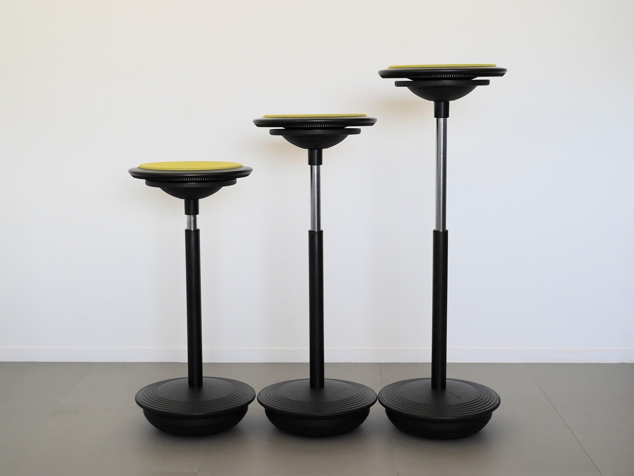 スティッツ 昇降スツール ハーフシーティングチェア ウィルクハーン