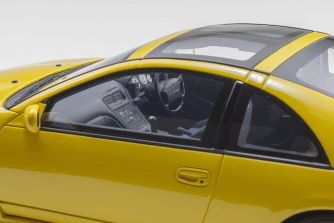 京商SAMURAIシリーズの最新作「1/18スケール Z32フェアレディZ」が登場