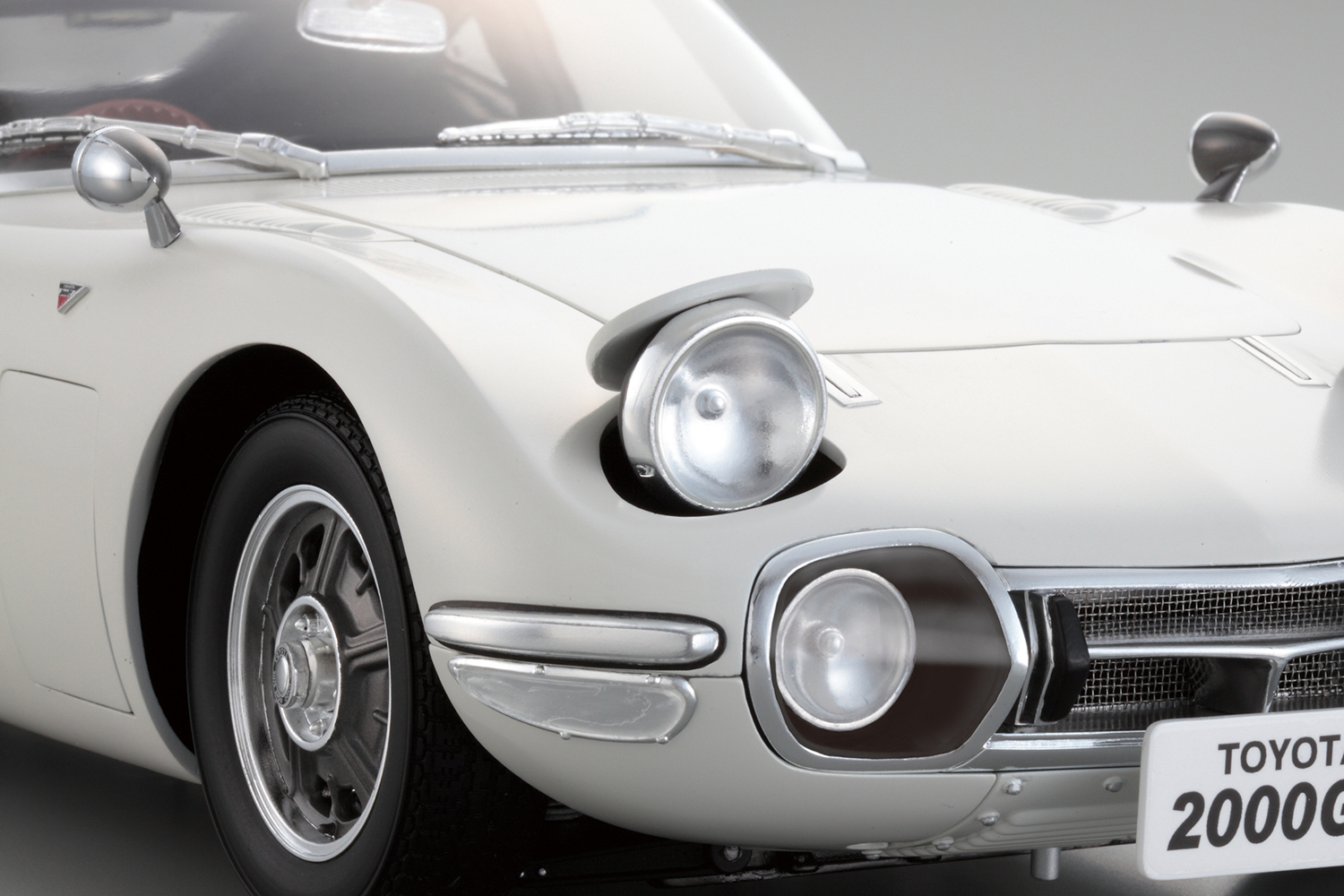 要望殺到で奇跡の復活！ 1/10スケールで組み立てる『トヨタ 2000GT』が