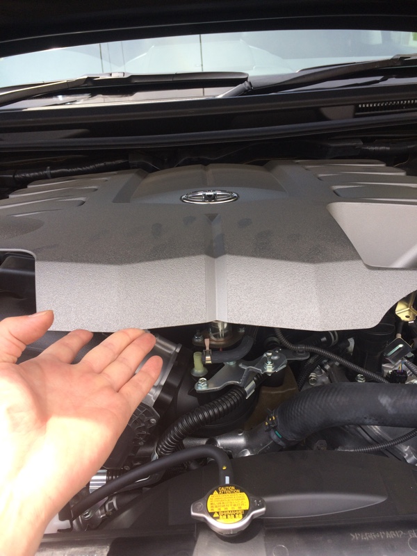 エルフォード スロットルスペーサー（トヨタ ランドクルーザー200・200