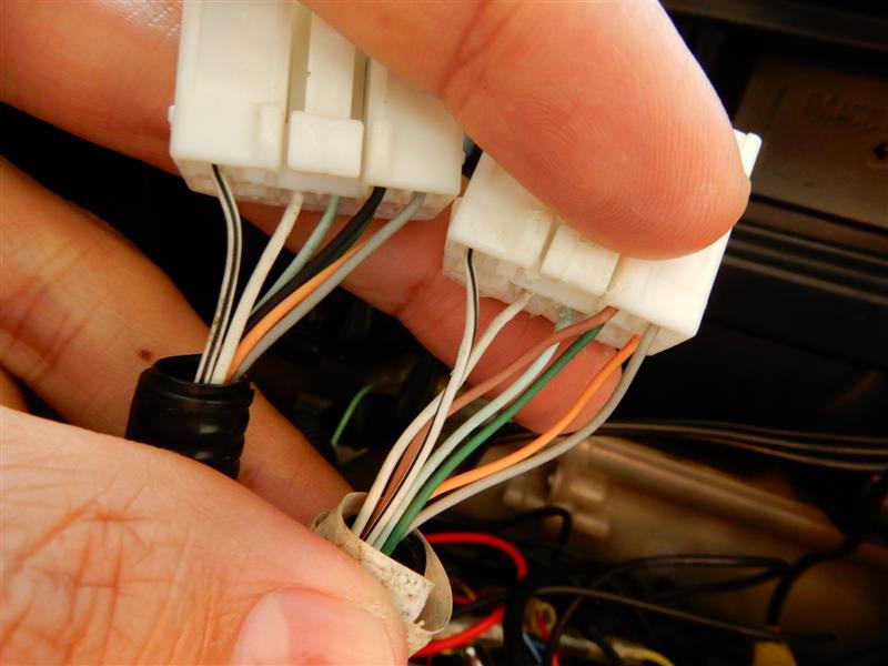 エアコンパネル不具合（前期・後期で配線違い検証）（トヨタ マークX