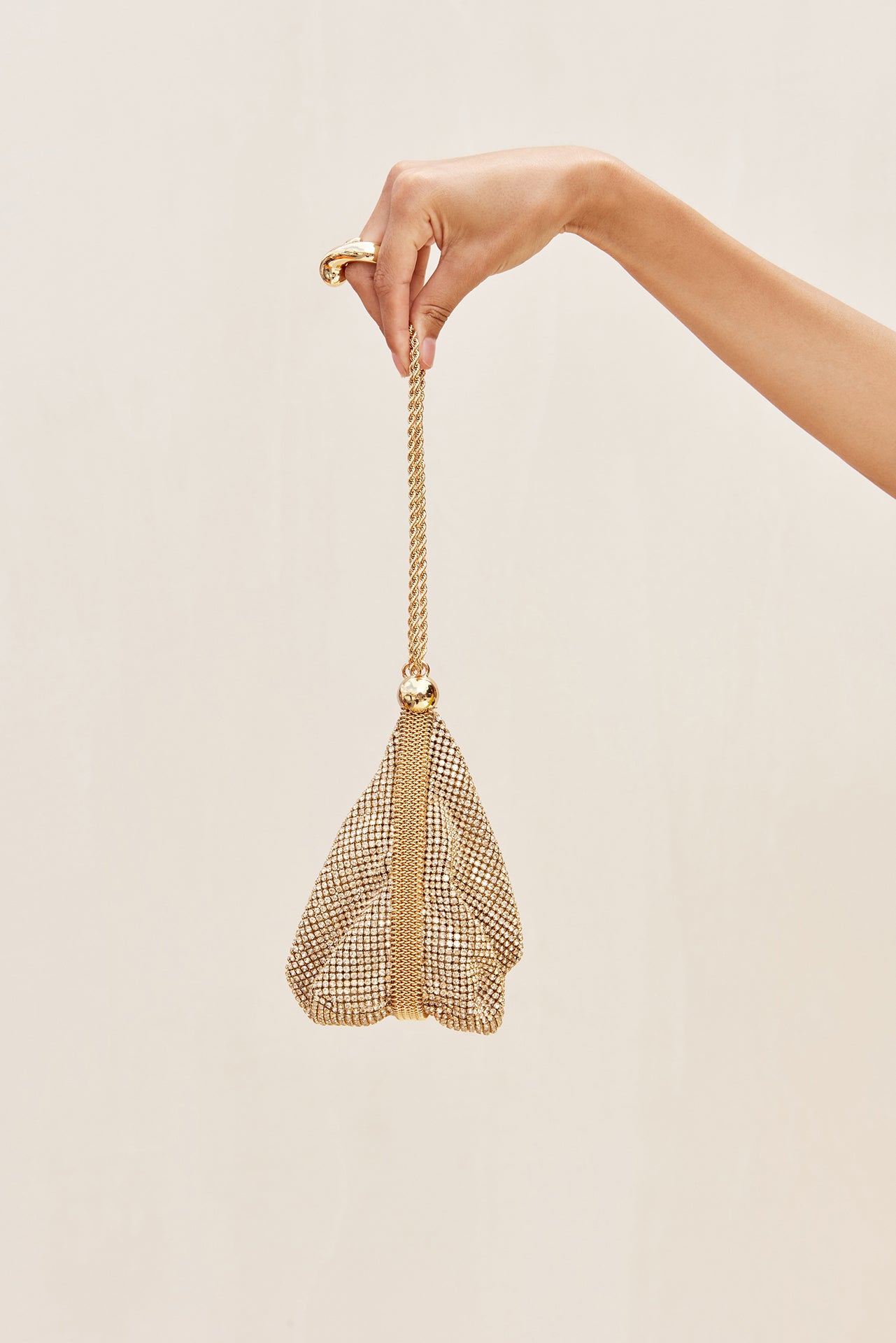 RUE WRISTLET BAG - SAND DOLLAR – CULT GAIA