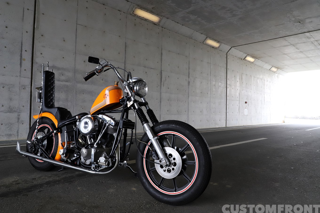 ハーレーダビッドソンのショベルチョッパー FXS 1978・ウエスト