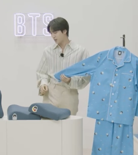 BTSジン「パジャマ」グッズ価格に当惑.?「私も驚いた」 - デバク