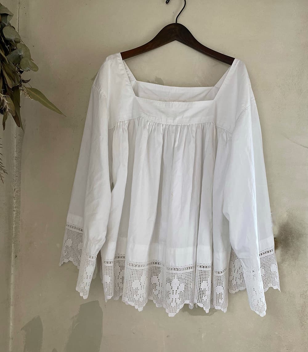 フランスアンティーク 教会神父さん聖歌隊コーラスのブラウス リネン