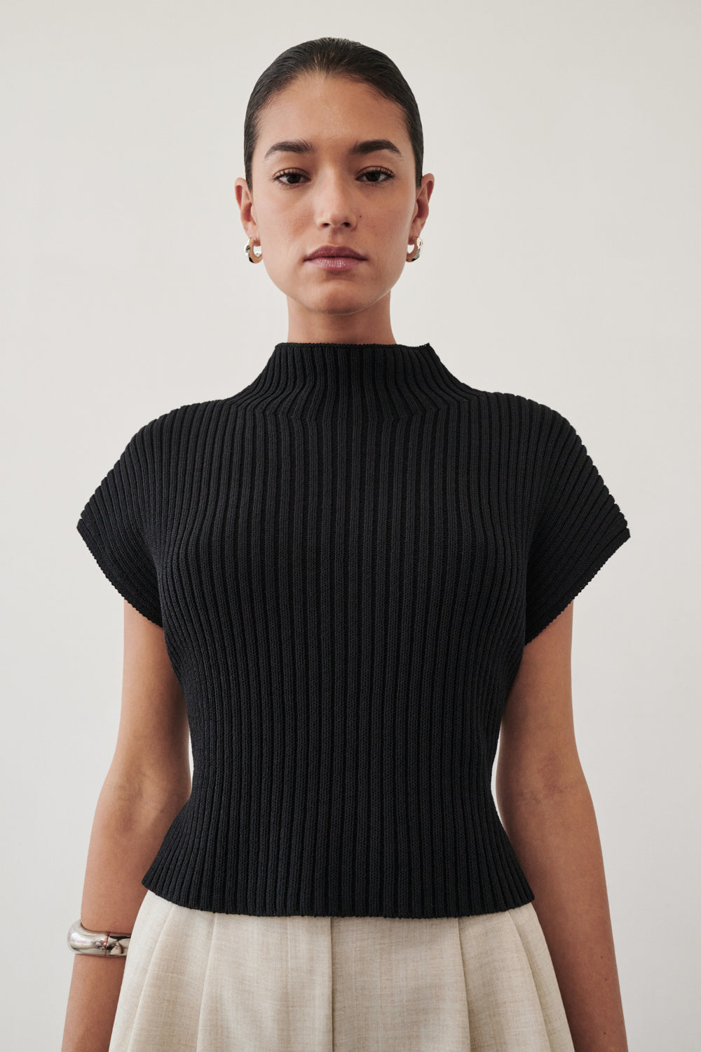 DELLA BLACK KNIT TOP – DISSH