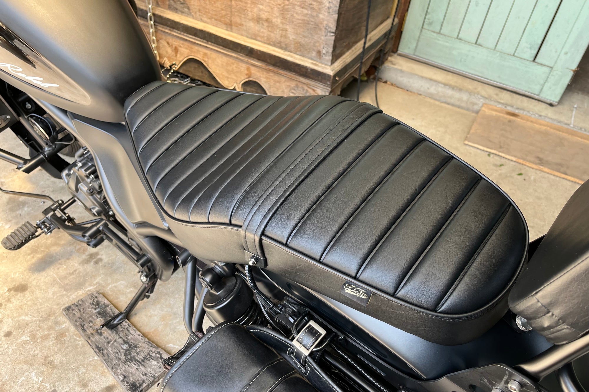 シート Rebel タグ 