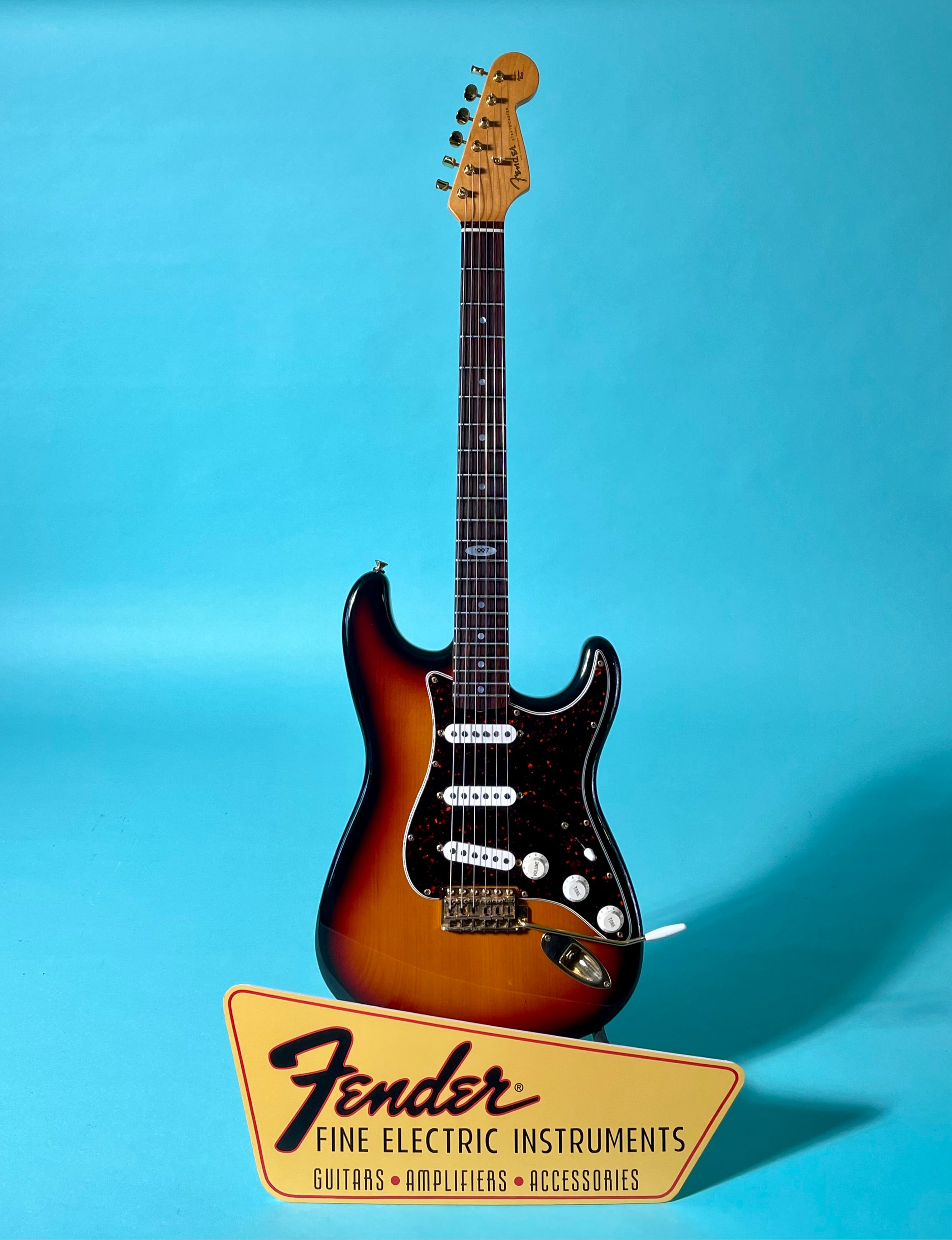 1997 Fender Stratocaster FSR Collector's Edition – Draggin' Guitars