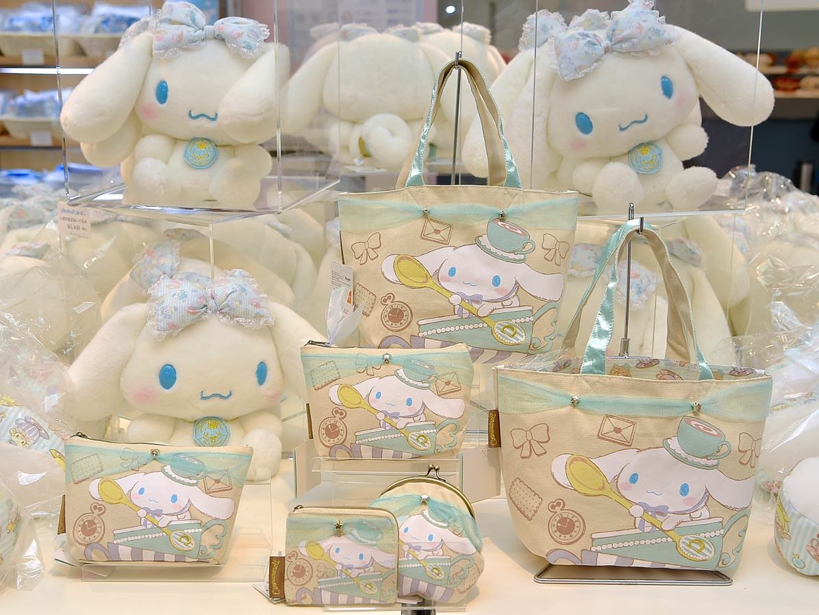 シナモンデビュー15周年初の展覧会！「ふわふわシナモロール展」開催