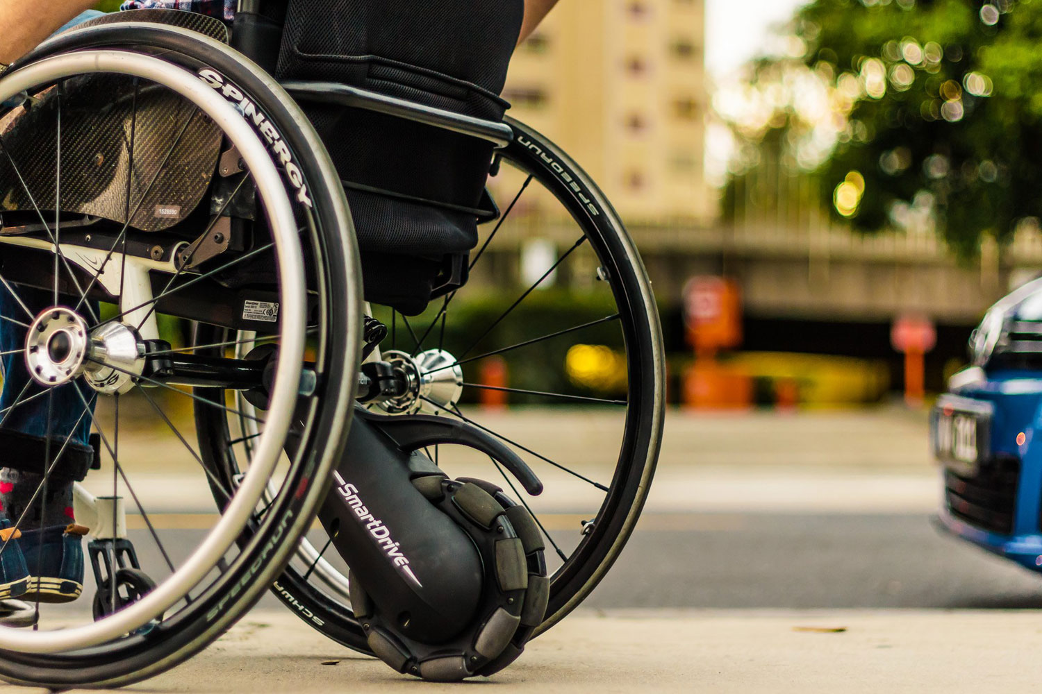 スマートドライブ（ペルモービル）車椅子アシスト バッテリー交換必要