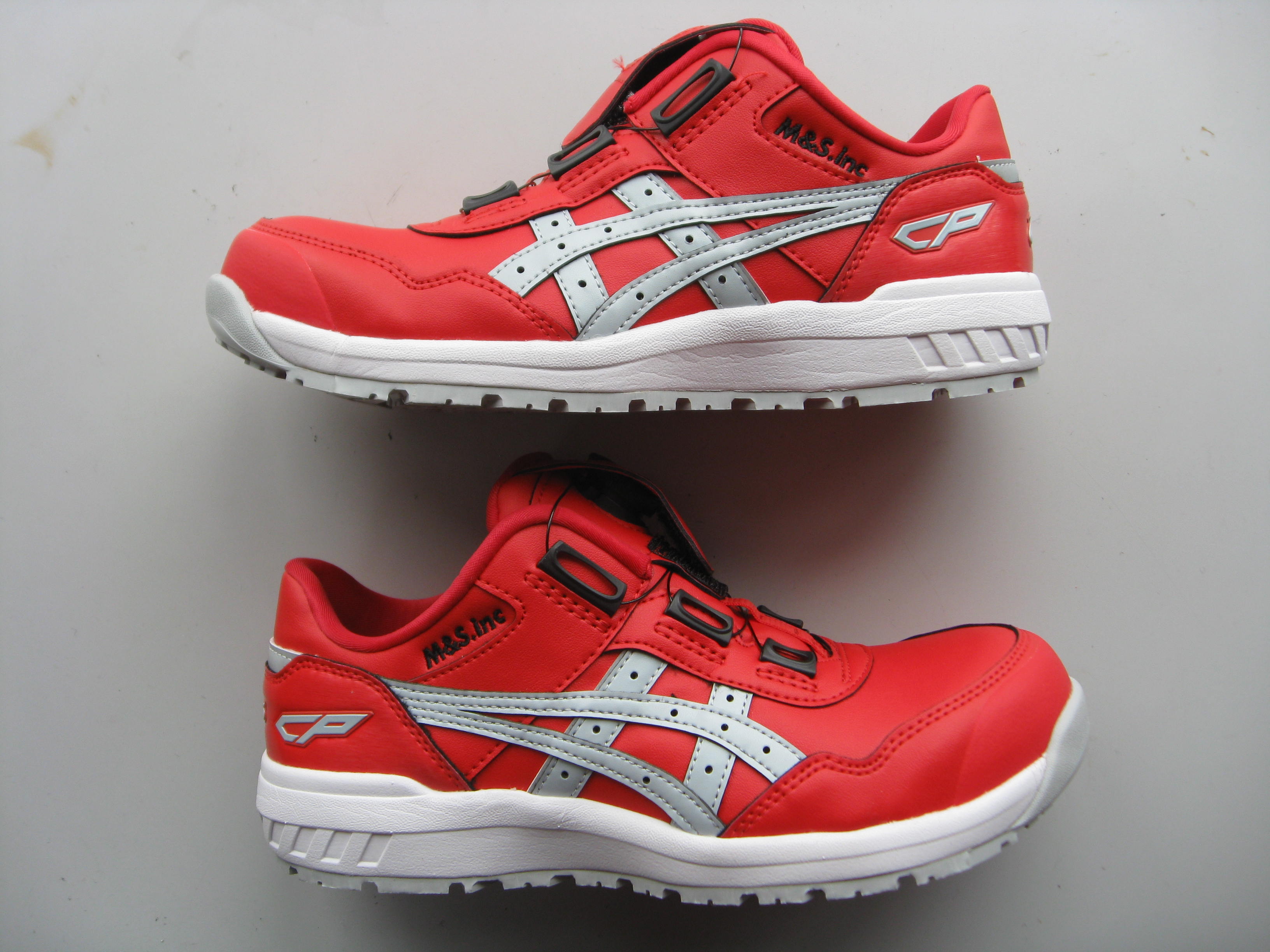 サッカースパイク刺繍|フットサルシューズ刺繍|ランニングシューズ