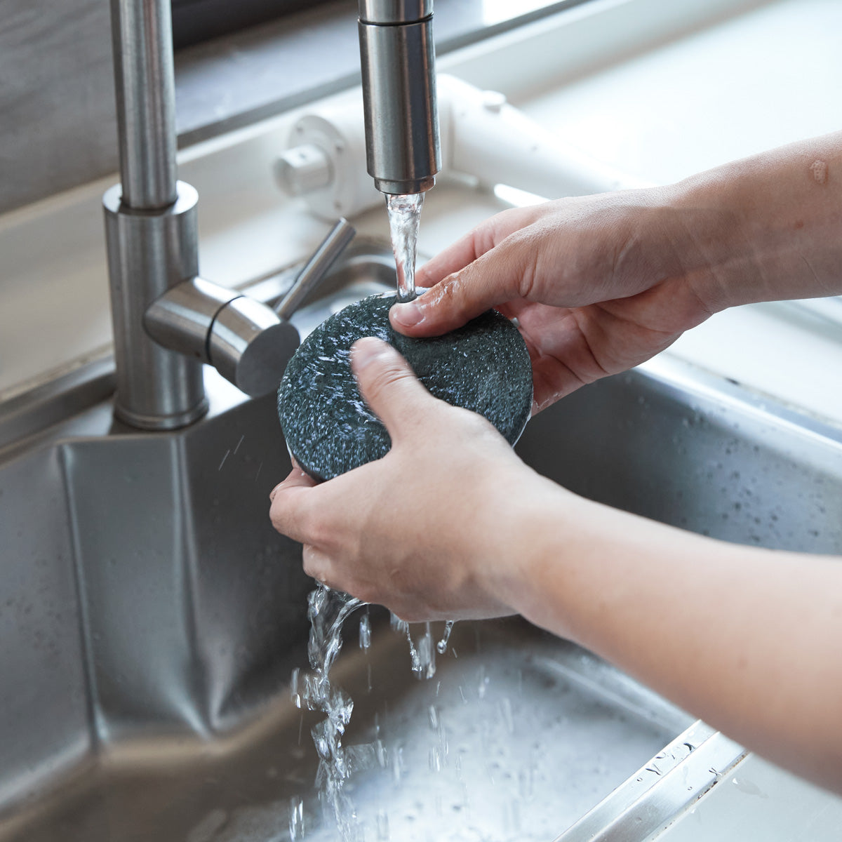 電動バスポリッシャー SC001｜エントリーモデル・立ったまま楽々お掃除