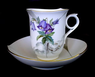 ユーロクラシクス｜マイセン ヴｪレンシュピール 波の戯れシェイプ