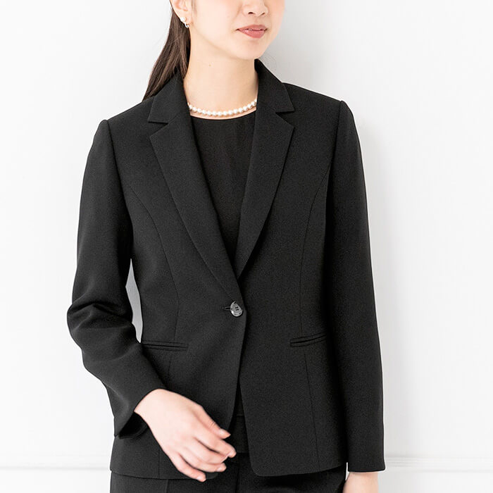 洗える｜テーラードジャケットのパンツスーツ 13号・ブラック｜東京