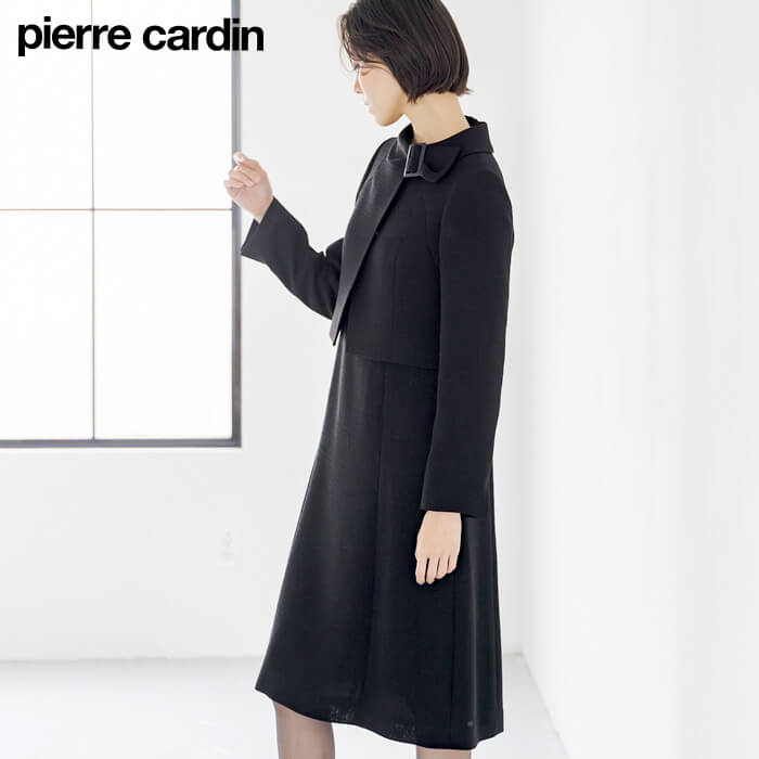 クラシカルな変形ロールカラーアンサンブル 7号・ブラック｜東京