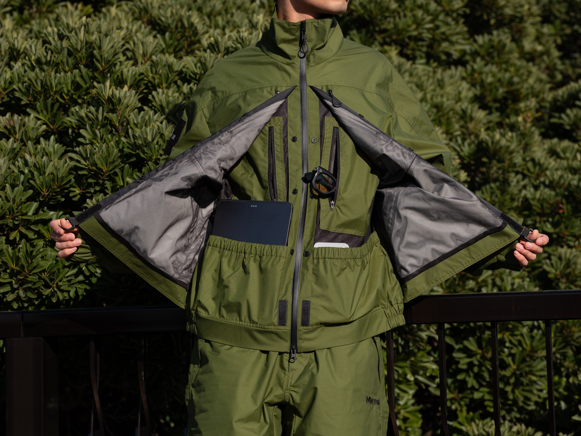 atmos Apparelから「Marmot」とのセットアップが1月11日(土)登場