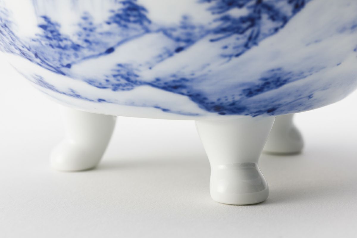 染付山水 篭目香炉（大） | 有田焼 深川製磁｜公式オンラインストア