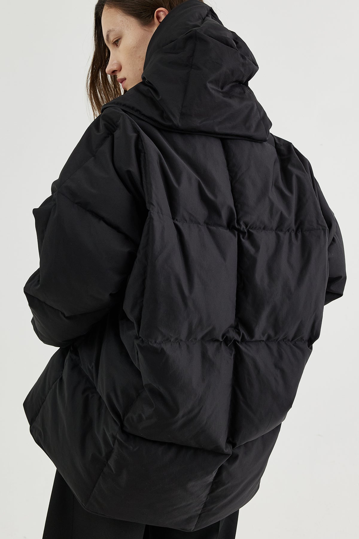 Hooded quilted-down cocoon down jacket – GOEN.J