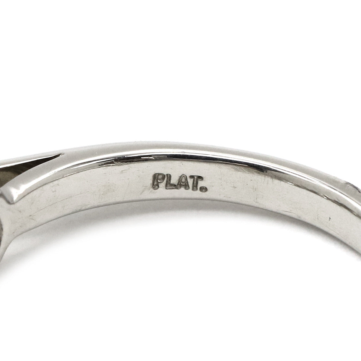 ティファニー Tiffany & Co スリーストーン ダイヤ プラチナシルバー