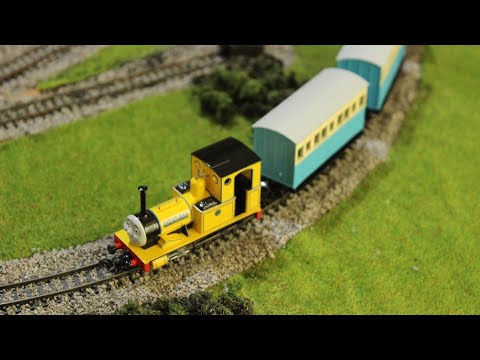 HD Thomas the Tank Engine Bachmann Yellow Rheneas Review and Run