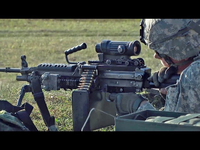 米・リトアニア軍事演習 M249軽機関銃(ミニミ) M240機関銃 [HD] - YouTube