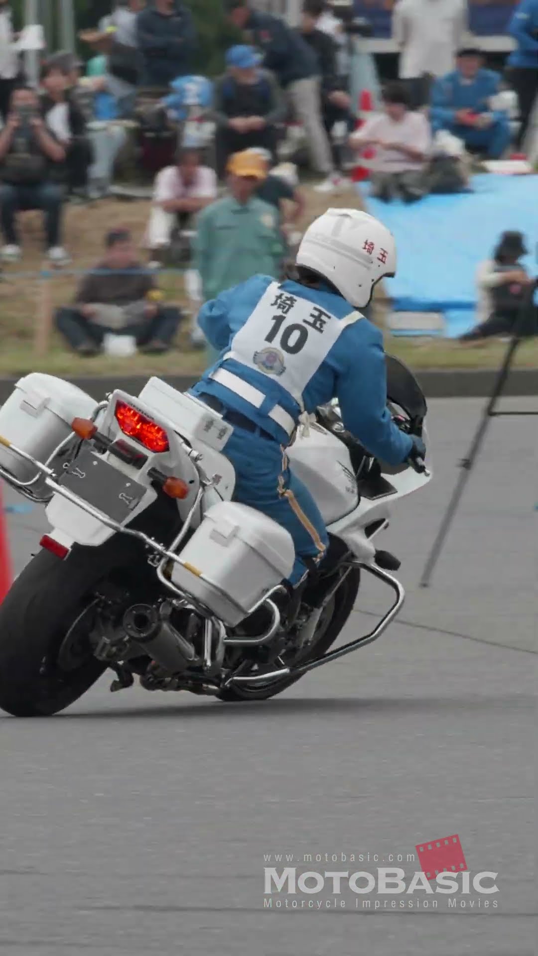 埼玉県警のスピードスター・女性白バイ隊員 The amazing riding skills