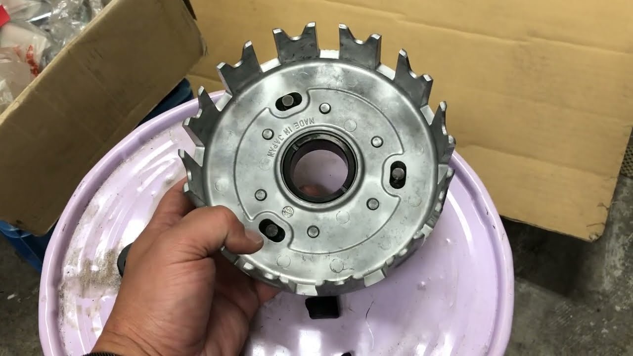 Zephyr 400 clutch housing overhaul completed. Clutch housing