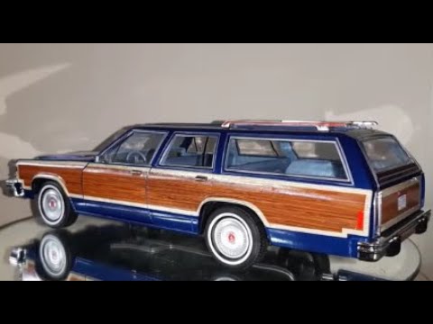 Review of a 1:18 1979 Ford LTD Country Squire Station Wagon, by