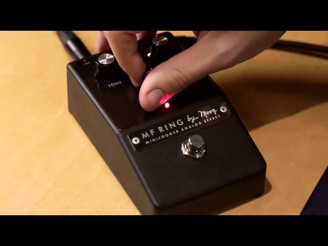 Moog Minifooger MF-RING Ring Mod Pedal Demo - YouTube
