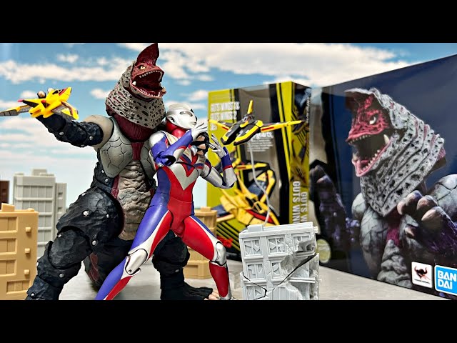 The Great Evolution of Kaiju Arts!] S.H.Figuarts Golza & Guts Wing