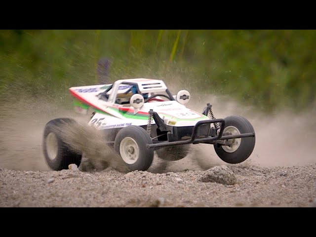 Tamiya THE GRASSHOPPER Hops on Sand! - YouTube