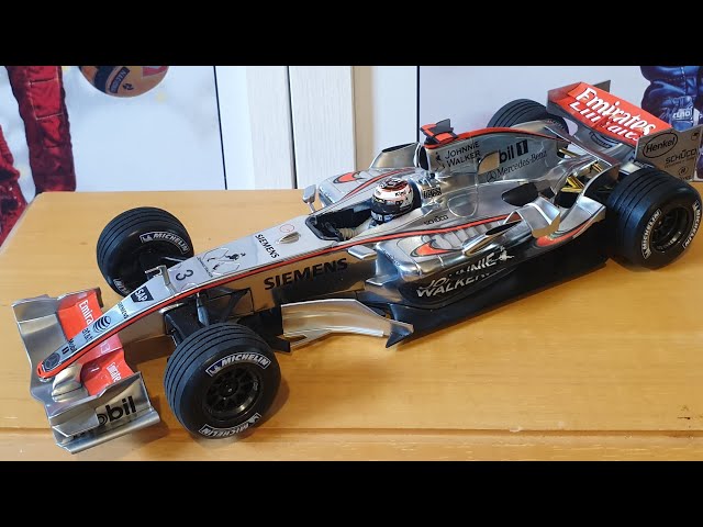 1/18 Kimi Raikkonen 2006 Mclaren Mercedes MP4/21 - Minichamps F1