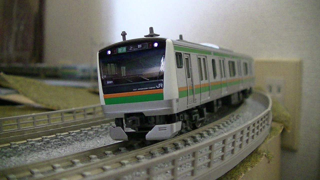 Nゲージ KATO E233系3000番台 高崎線・宇都宮線 走行動画 - YouTube