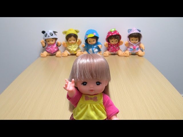 Mell-chan and friends play “Darumasan-ga-koronda!” (Red light