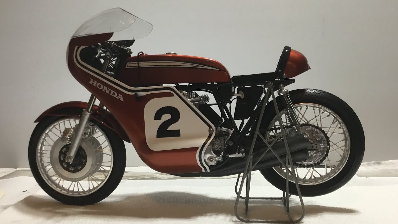 Tamiya 1/6 Honda CB750 Racing type build part 2 - YouTube