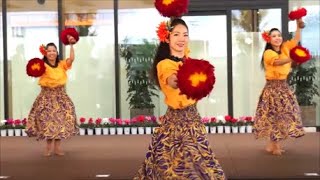 ウリウリで素敵なフラダンス(Hula) - YouTube