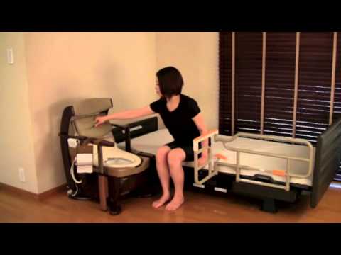 家具調トイレ〈座楽〉シャワポット：移乗に配慮した設計 - YouTube