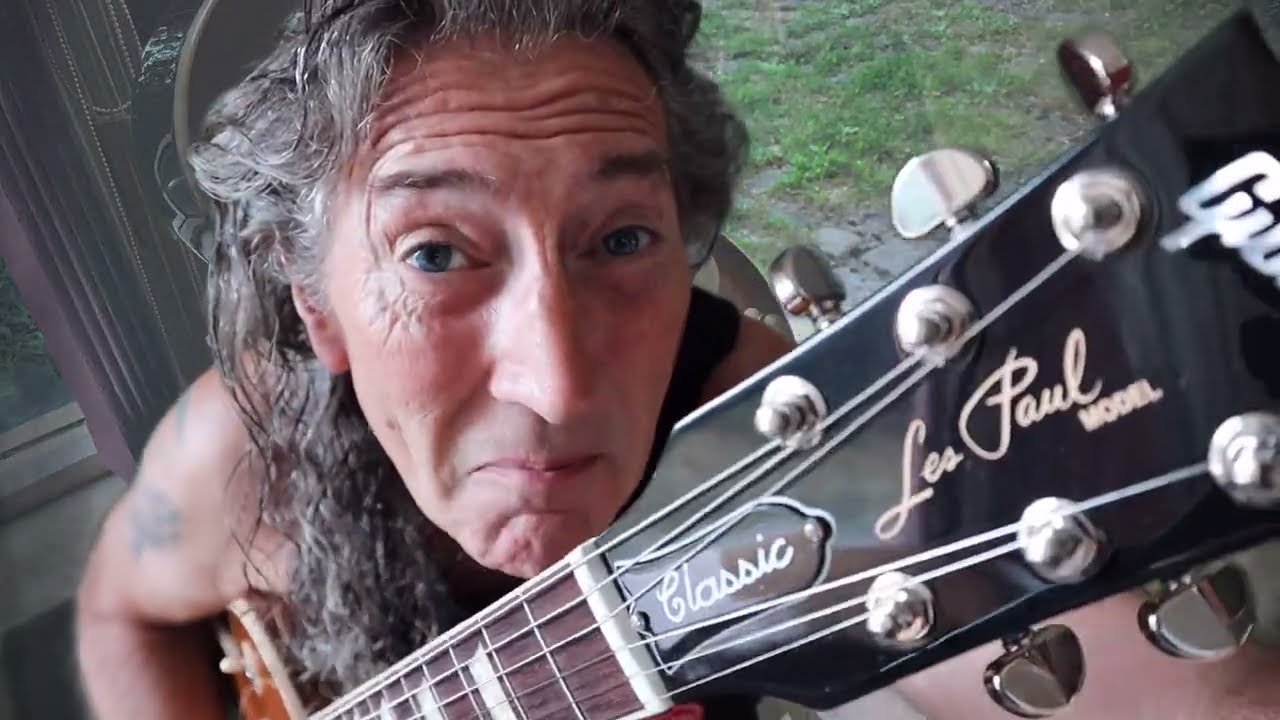 Gibson Les Paul Classic from 2022 demo and review - YouTube