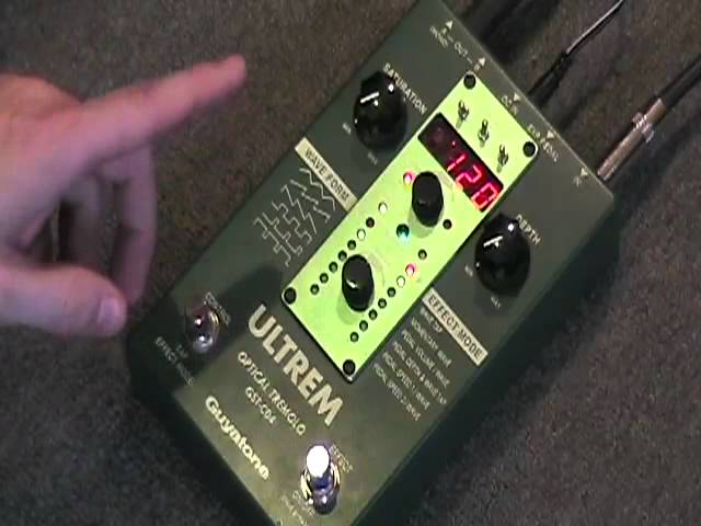 Guyatone Ultron Auto Wah and Ultrem Optical Tremolo - YouTube