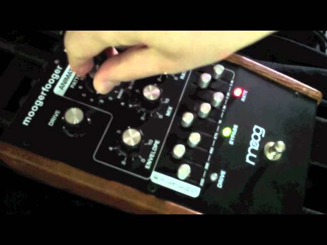 MOOG - MF-105 - MuRF Moogerfooger - YouTube