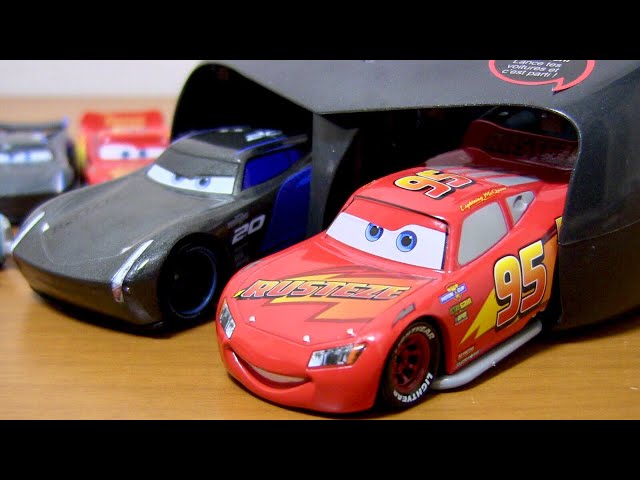 シューターで発車!カーズ3 クロスロード ディズニー ライトニング