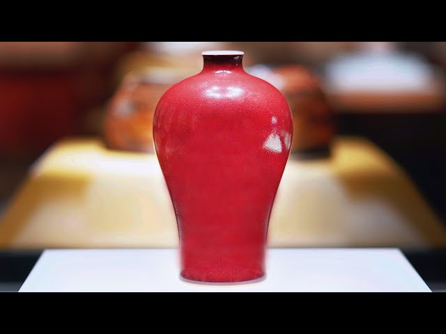 Antique Appreciation]Prunus Vase with Sky-clearing-red Glaze