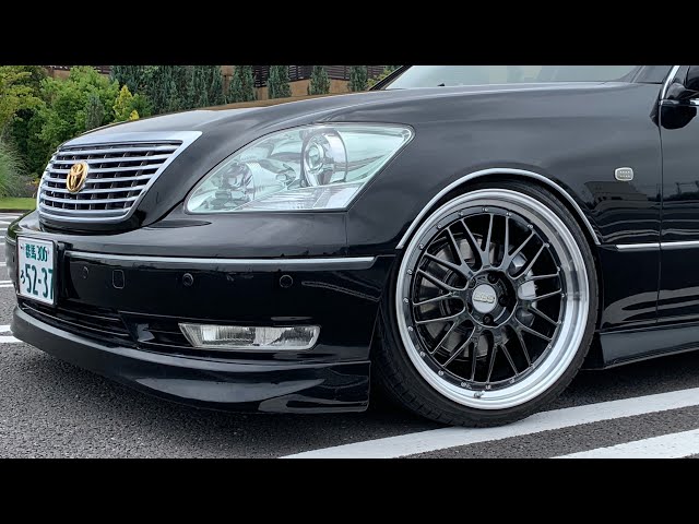 セルシオ30後期 & 18クラウン】セルシオのフェンダーモールを外した