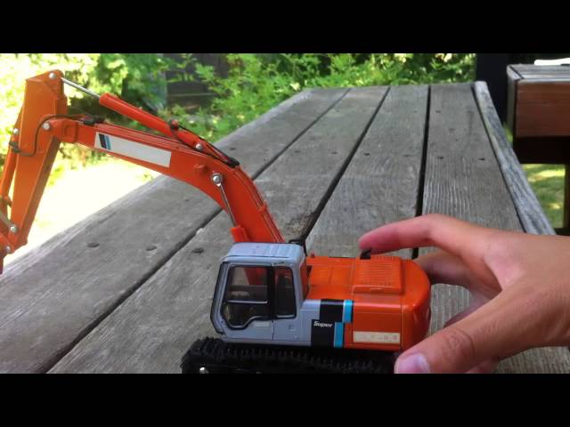 Shinsei 1:40 Hitachi EX200-2 Review - YouTube