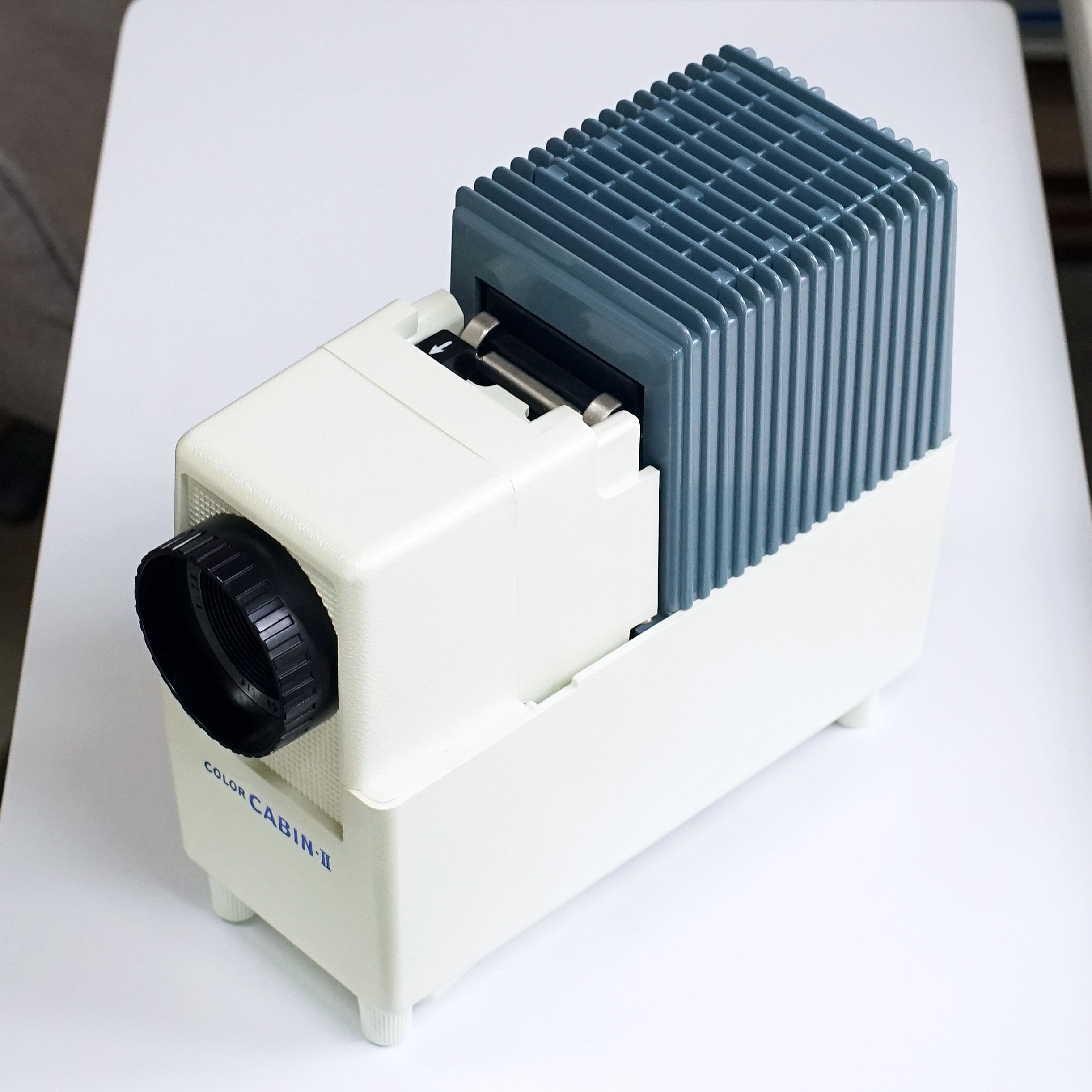 CABIN SLIDE PROJECTOR COLOR CABIN Ⅱ ¥7,800（中古 スライド映写機