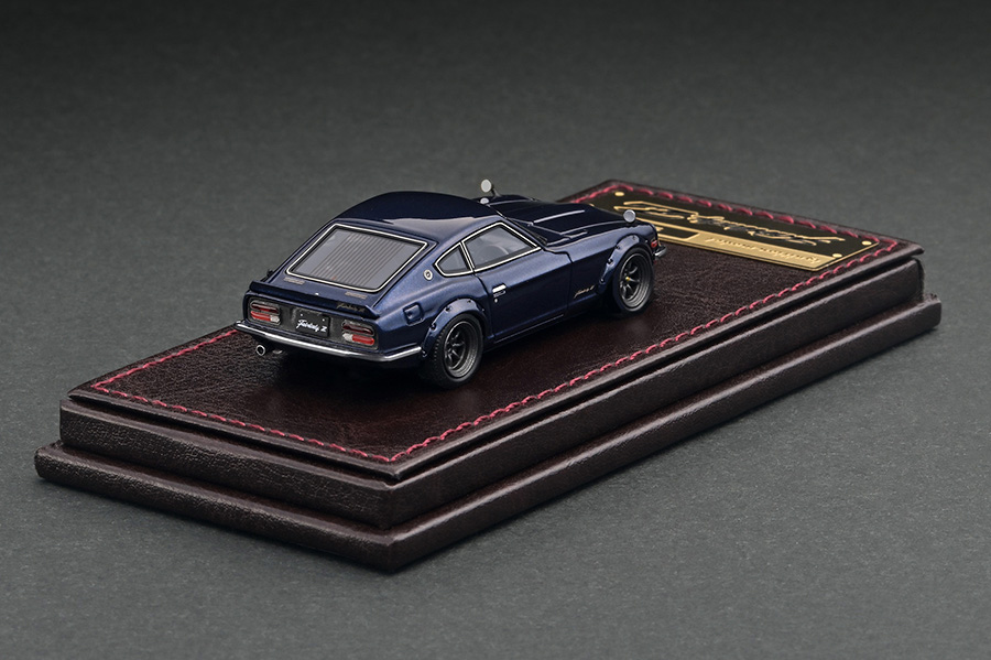 IG2624 1/64 Nissan Fairlady Z (S30) Blue Metallic With Engine