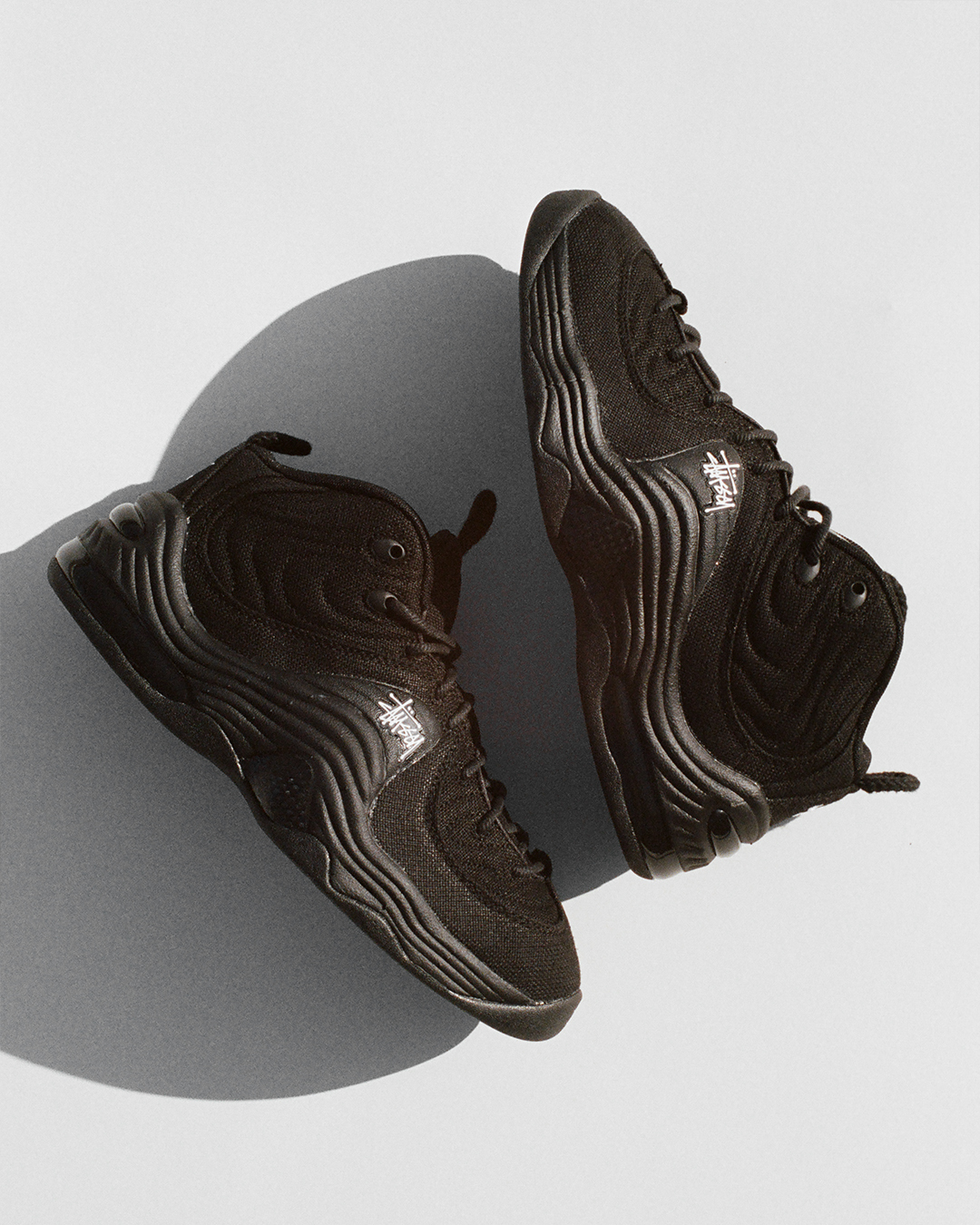 ナイキ」と「ステューシー」によるコラボスニーカー発売 - TOKION